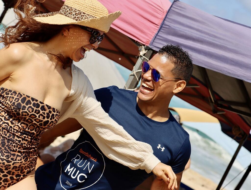 Emel und Yuyo - Party am Beach Day - Conexión